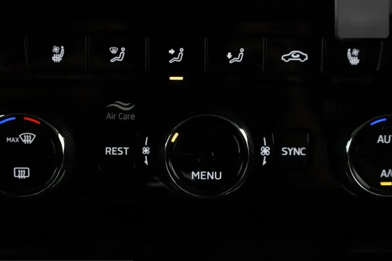 Skoda Superb din 2023 cu 50.000 km - oferta SKO253667 - foto 16