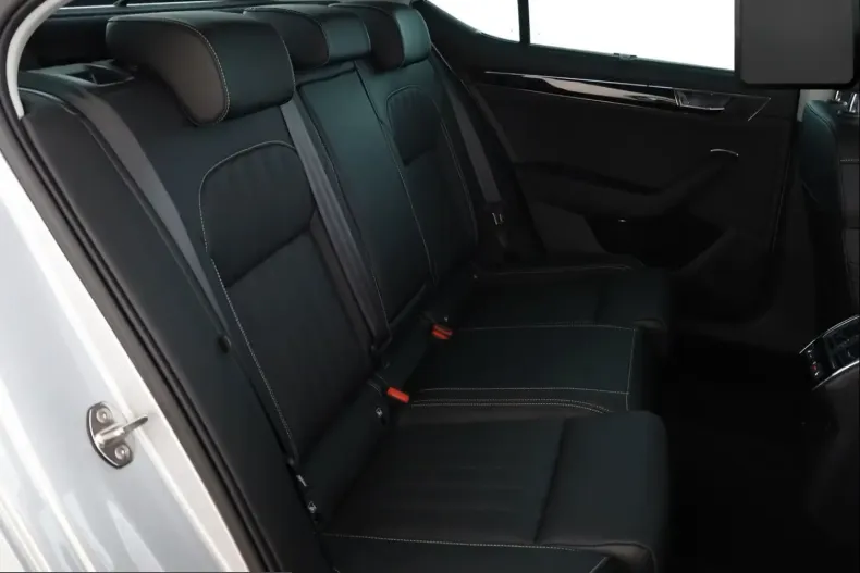 Skoda Superb din 2023 cu 50.000 km - oferta SKO253667 - foto 17