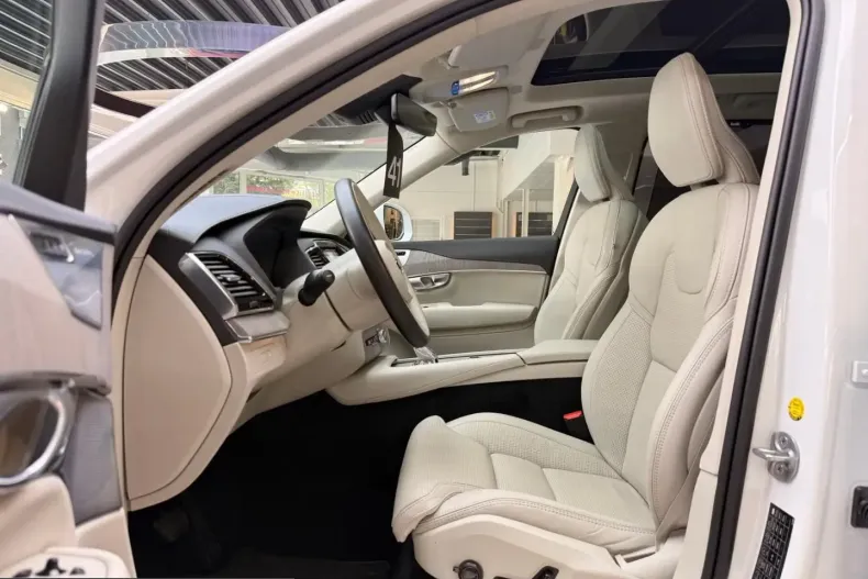 Volvo XC90 din 2024 cu 36.000 km - oferta VOL253682 - foto 11
