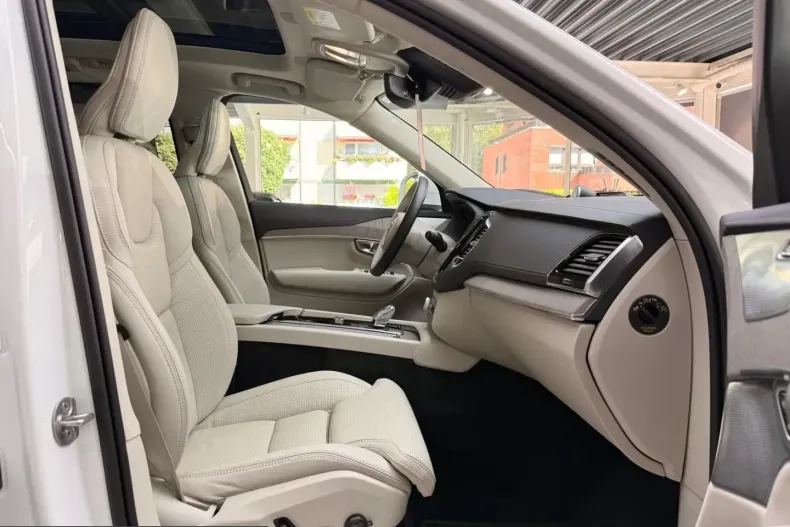 Volvo XC90 din 2024 cu 36.000 km - oferta VOL253682 - foto 22