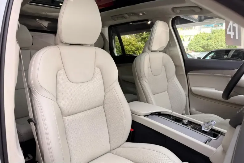 Volvo XC90 din 2024 cu 36.000 km - oferta VOL253682 - foto 23