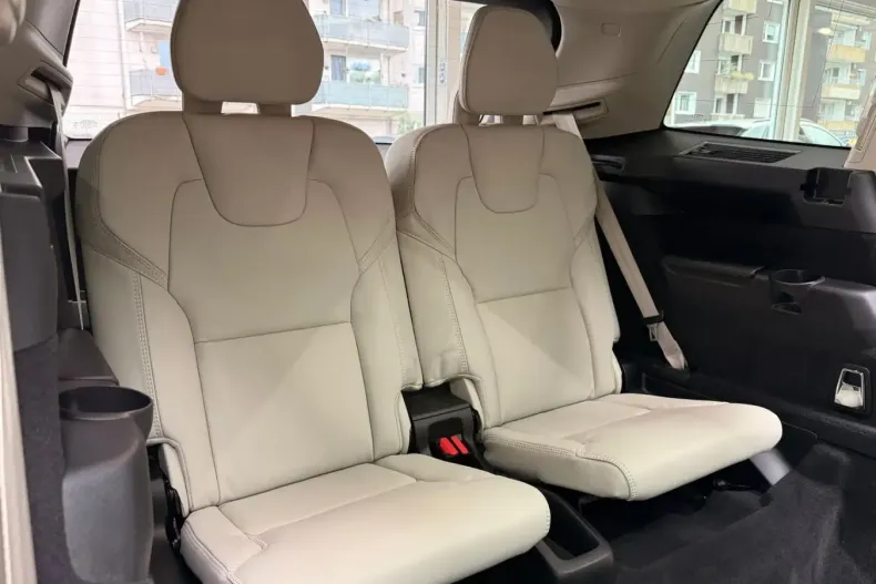 Volvo XC90 din 2024 cu 36.000 km - oferta VOL253682 - foto 30