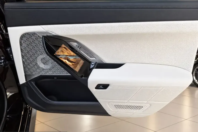 BMW i7 (Seria 7) din 2023 cu 12.500 km - oferta BMW253683 - foto 11