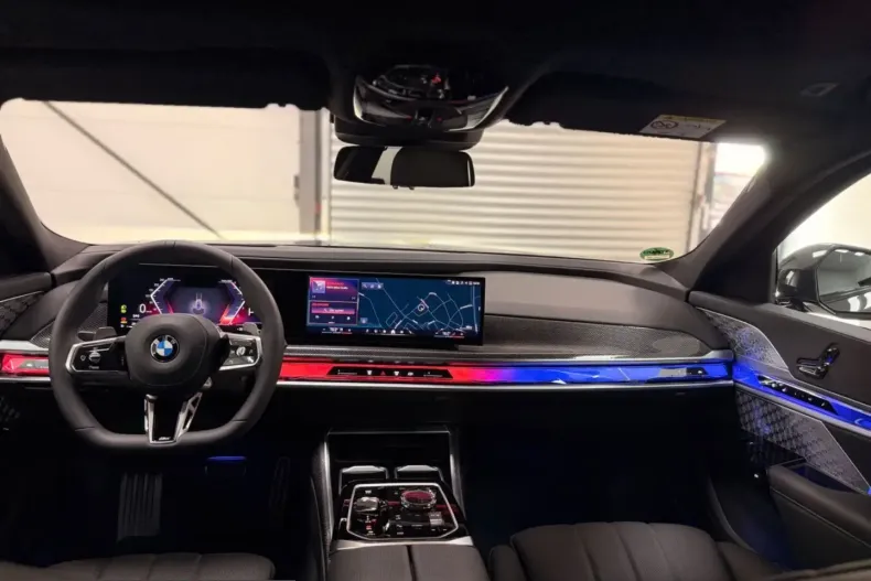 BMW 740 (Seria 7) din 2025 cu 24.800 km - oferta BMW253685 - foto 2