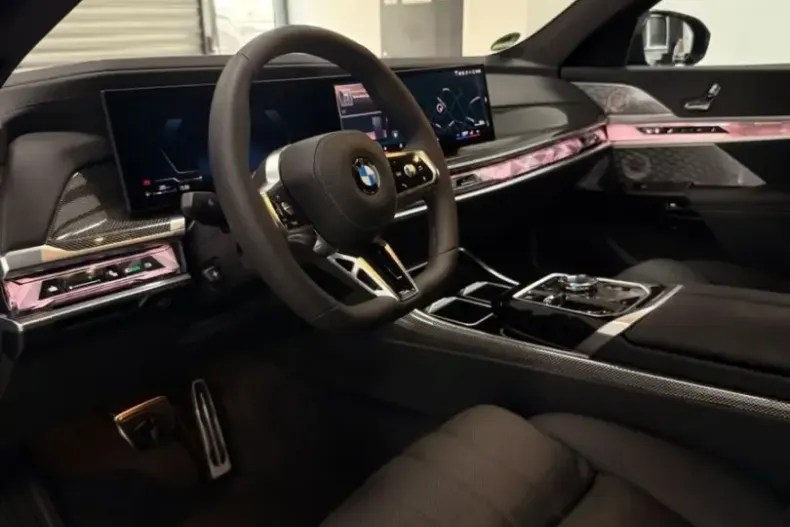 BMW 740 (Seria 7) din 2025 cu 24.800 km - oferta BMW253685 - foto 4