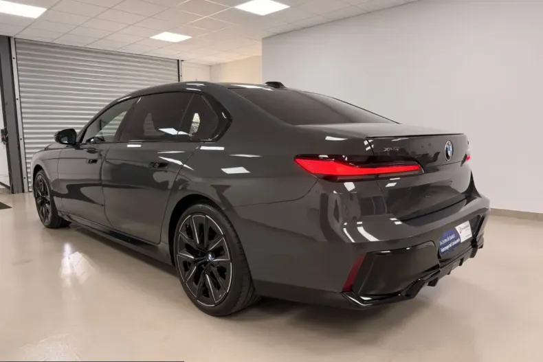 BMW 740 (Seria 7) din 2025 cu 24.800 km - oferta BMW253685 - foto 9