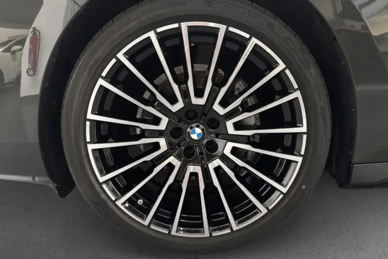 BMW 740 (Seria 7) din 2025 cu 25.887 km - oferta BMW253686 - foto 15