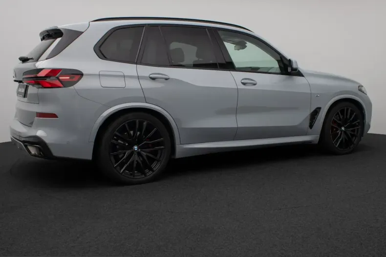 BMW X5 (Seria X) din 2023 cu 45.989 km - oferta BMW253687 - foto 6