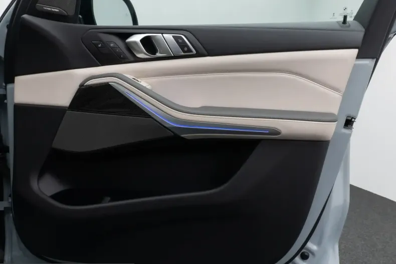 BMW X5 (Seria X) din 2023 cu 45.989 km - oferta BMW253687 - foto 31
