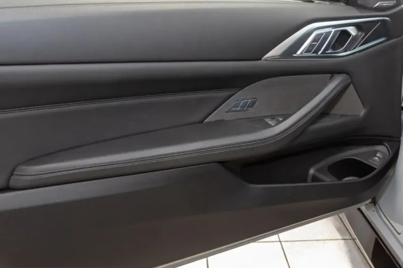 BMW M4 (Seria 4) din 2025 cu 6.900 km - oferta BMW253695 - foto 8