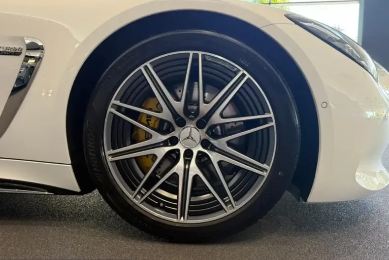 Mercedes-Benz AMG GT (Clasa GT) din 2025 cu 3.600 km - oferta MER253707 - foto 8