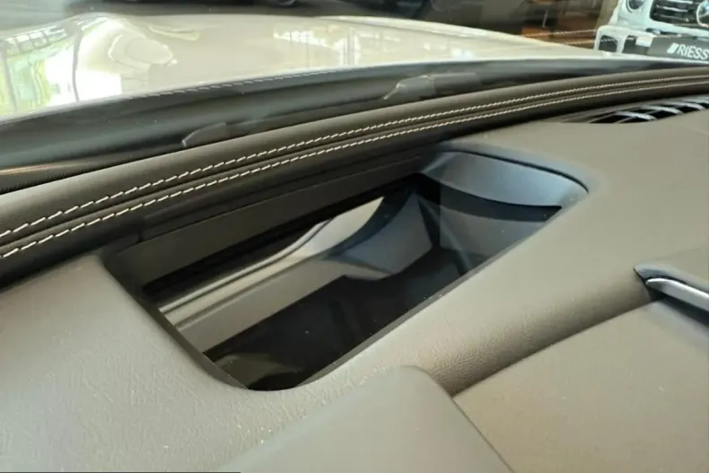 Mercedes-Benz AMG GT (Clasa GT) din 2025 cu 3.600 km - oferta MER253707 - foto 16