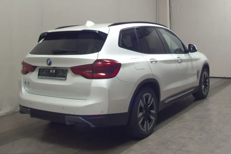 BMW iX3 (Seria X) din 2021 cu 76.564 km - oferta BMW253709 - foto 3