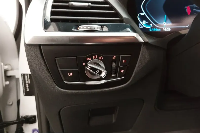 BMW iX3 (Seria X) din 2021 cu 76.564 km - oferta BMW253709 - foto 7