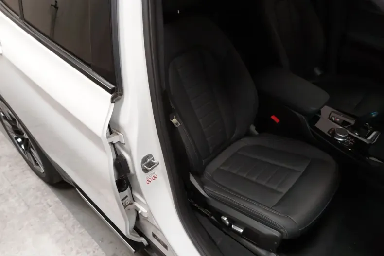 BMW iX3 (Seria X) din 2021 cu 76.564 km - oferta BMW253709 - foto 10