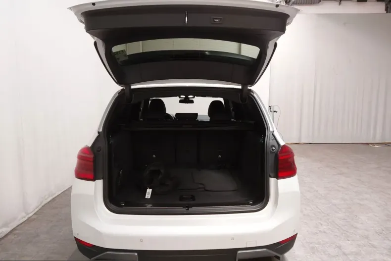 BMW iX3 (Seria X) din 2021 cu 76.564 km - oferta BMW253709 - foto 17