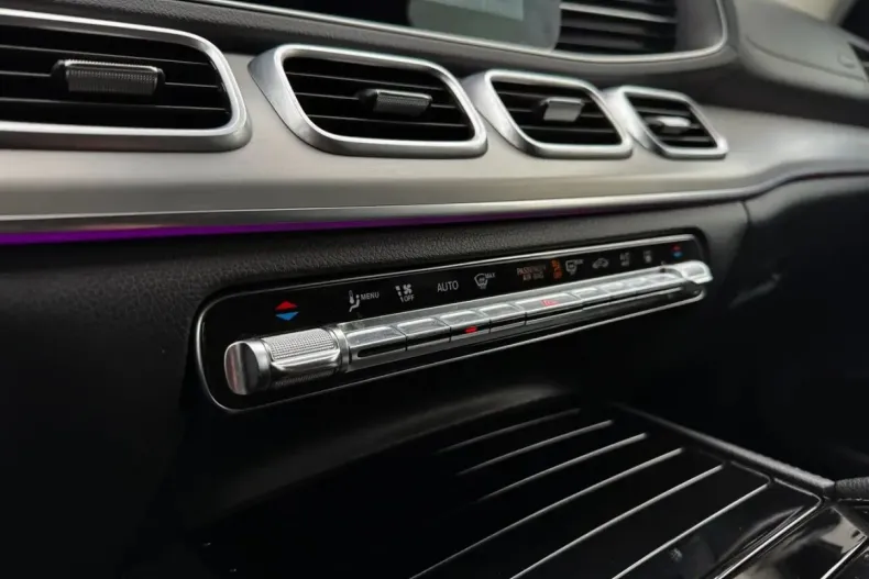 Mercedes-Benz GLE 350 350e 4Matic AMG Line din 2021 cu 110.139 km - oferta MER253711 - foto 3
