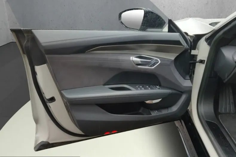 Audi e-tron GT din 2023 cu 39.600 km - oferta AUD253725 - foto 9