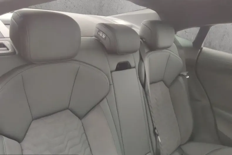 Audi e-tron GT din 2023 cu 39.600 km - oferta AUD253725 - foto 18