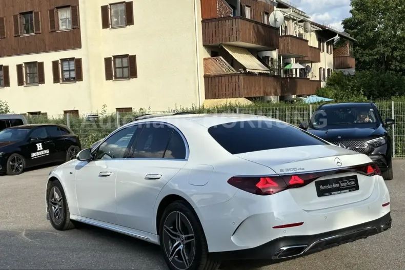 Mercedes-Benz E 300 (Clasa E) din 2025 cu 18.345 km - oferta MER253730 - foto 6