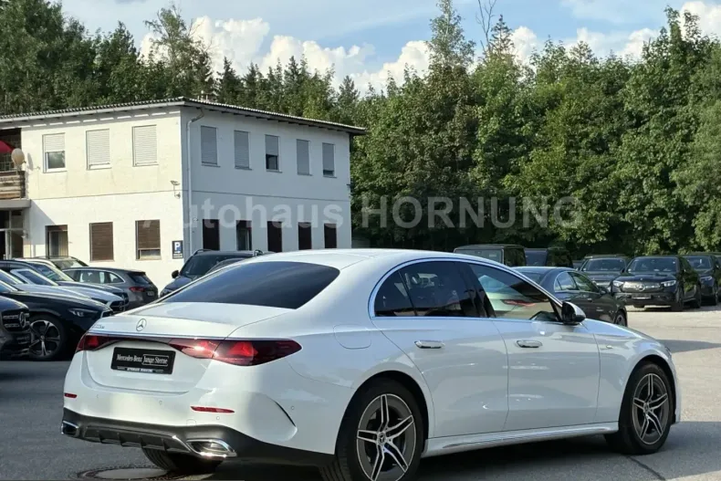 Mercedes-Benz E 300 (Clasa E) din 2025 cu 18.345 km - oferta MER253730 - foto 7