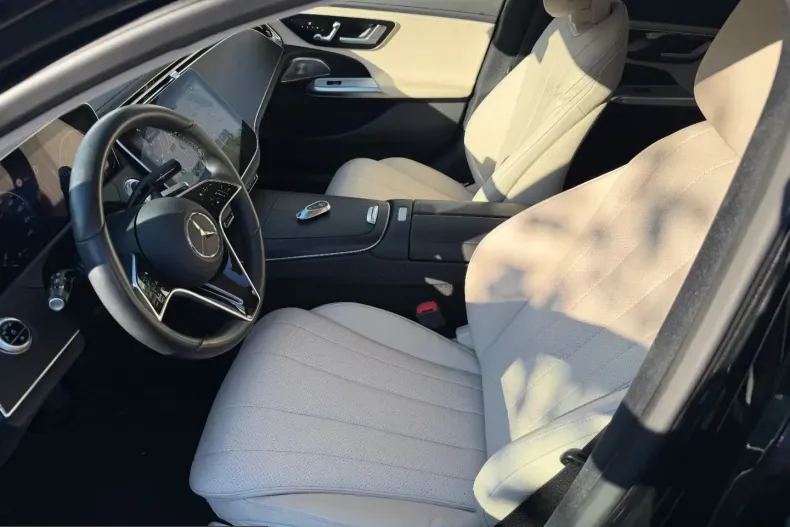 Mercedes-Benz E 220 (Clasa E) din 2025 cu 28.156 km - oferta MER253735 - foto 2