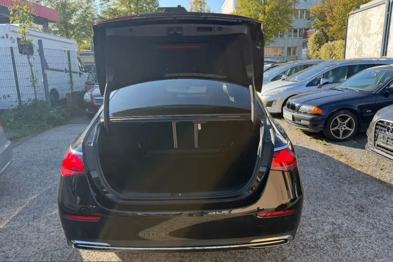 Mercedes-Benz E 220 (Clasa E) din 2025 cu 28.156 km - oferta MER253735 - foto 10