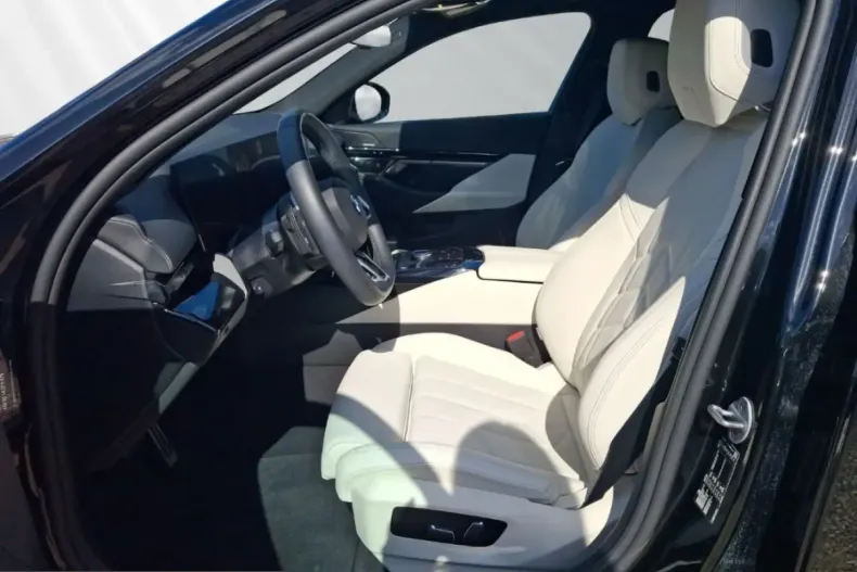 BMW 520 (Seria 5) din 2025 cu 39.548 km - oferta BMW253738 - foto 12