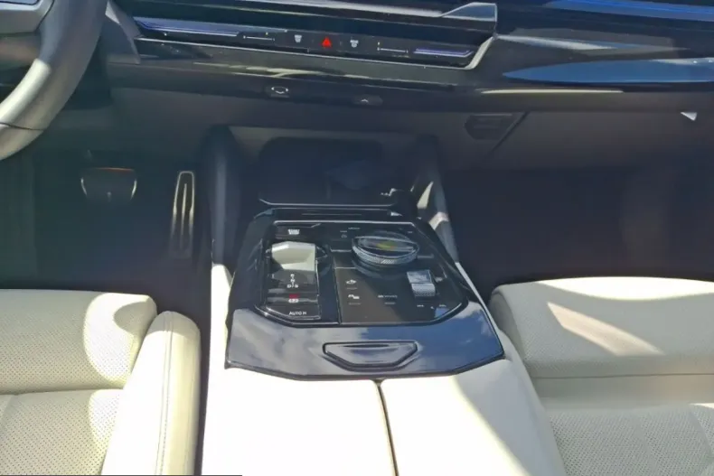 BMW 520 (Seria 5) din 2025 cu 39.548 km - oferta BMW253738 - foto 20