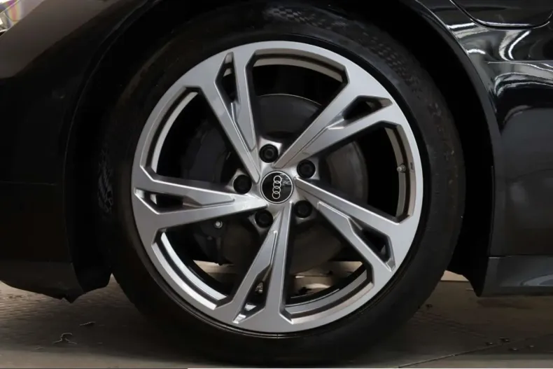 Audi e-tron GT din 2022 cu 127.376 km - oferta AUD253745 - foto 7