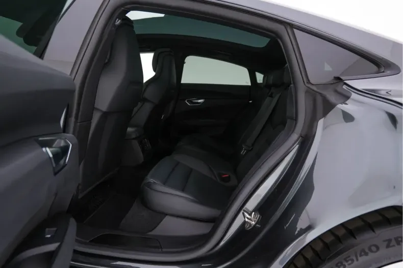 Audi e-tron GT din 2021 cu 146.528 km - oferta AUD253749 - foto 8