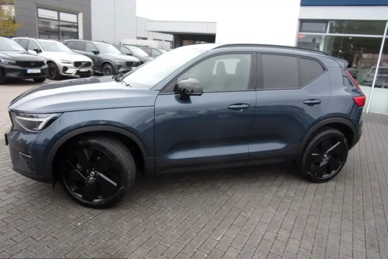 Volvo XC40 din 2025 cu 11.800 km - oferta VOL253756 - foto 2