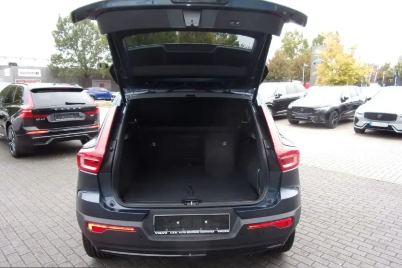 Volvo XC40 din 2025 cu 11.800 km - oferta VOL253756 - foto 7