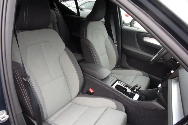 Volvo XC40 din 2025 cu 11.800 km - oferta VOL253756 - foto 13