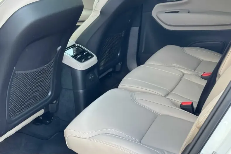Volvo XC90 din 2025 cu 19.605 km - oferta VOL253759 - foto 15