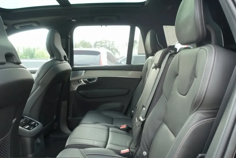 Volvo XC90 din 2025 cu 16.566 km - oferta VOL253764 - foto 2