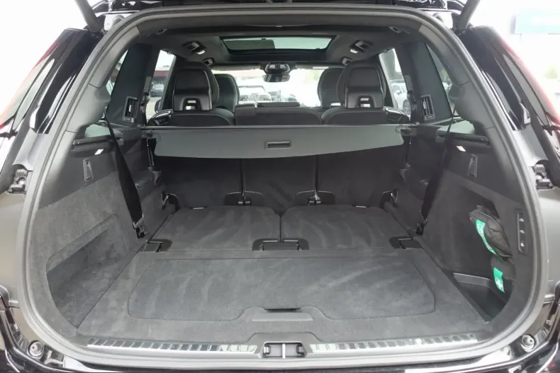 Volvo XC90 din 2025 cu 16.566 km - oferta VOL253764 - foto 4