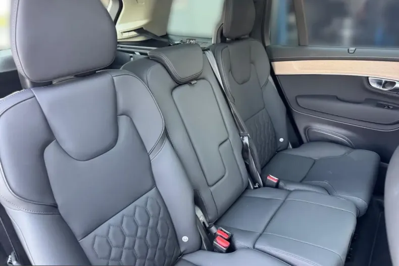 Volvo XC90 din 2025 cu 14.260 km - oferta VOL253768 - foto 20
