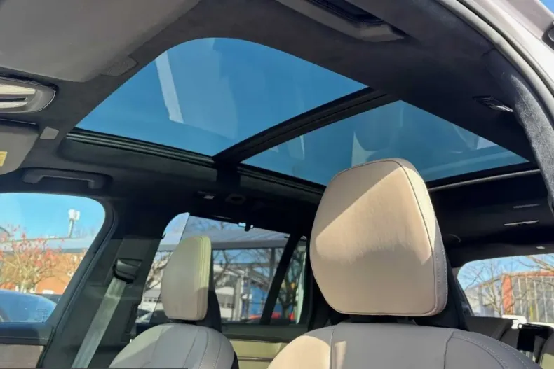 Volvo XC90 din 2025 cu 30.000 km - oferta VOL253770 - foto 3