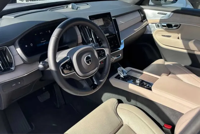 Volvo XC90 din 2025 cu 30.000 km - oferta VOL253770 - foto 7