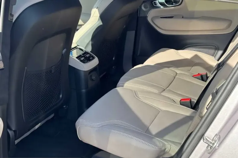 Volvo XC90 din 2025 cu 30.000 km - oferta VOL253770 - foto 18