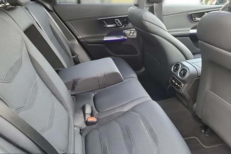 Mercedes-Benz GLC 43 AMG (Clasa GLC) din 2024 cu 31.600 km - oferta MER253774 - foto 13
