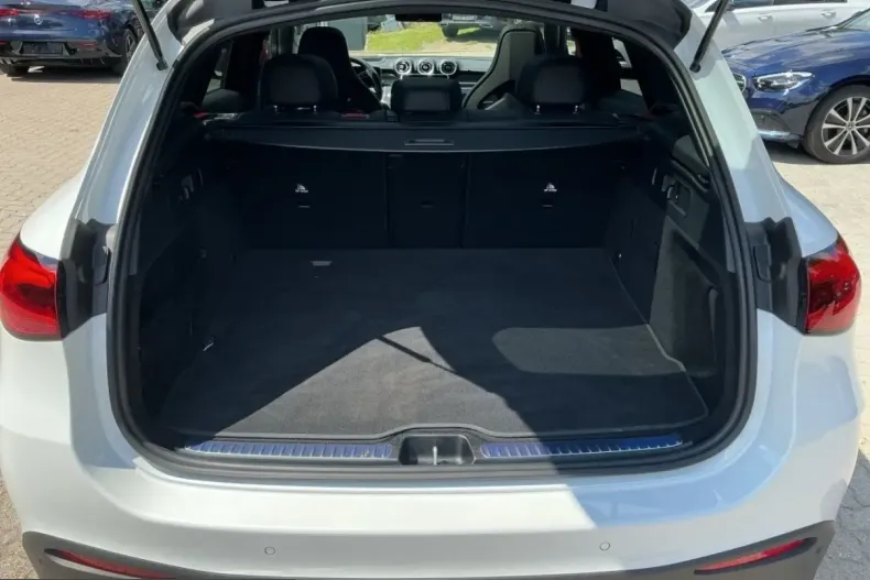 Mercedes-Benz GLC 43 AMG (Clasa GLC) din 2025 cu 12.511 km - oferta MER253775 - foto 15