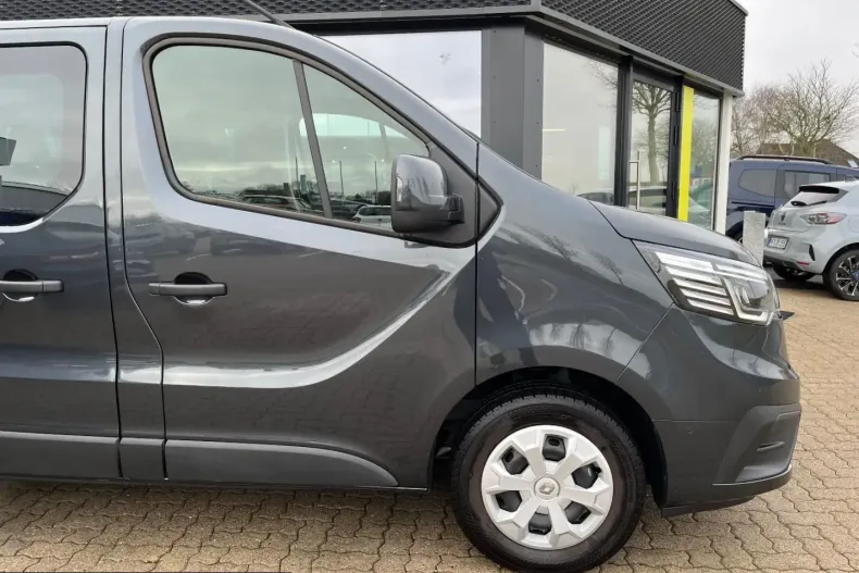 Renault Trafic din 2023 cu 22.406 km - oferta REN253783 - foto 5