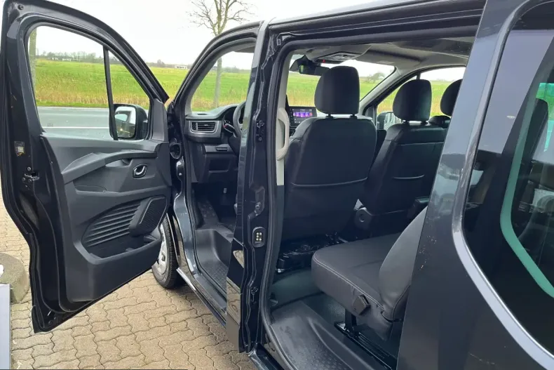 Renault Trafic din 2023 cu 22.406 km - oferta REN253783 - foto 7