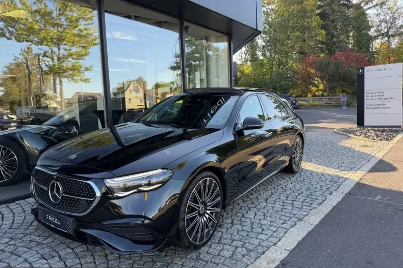 Mercedes-Benz E 220 (Clasa E) din 2025 cu 28.250 km - oferta MER253784 - foto 1