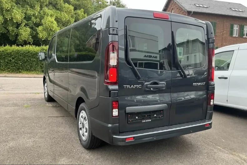 Renault Trafic din 2025 cu 15.063 km - oferta REN253785 - foto 3