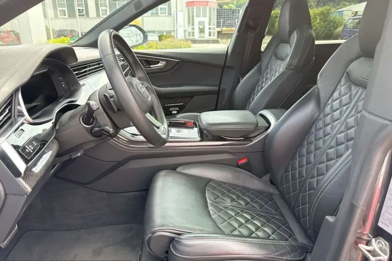 Audi SQ8 din 2023 cu 24.920 km - oferta AUD253790 - foto 10