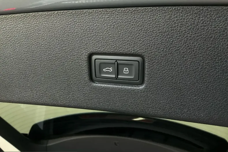 Audi SQ8 din 2023 cu 43.224 km - oferta AUD253795 - foto 22