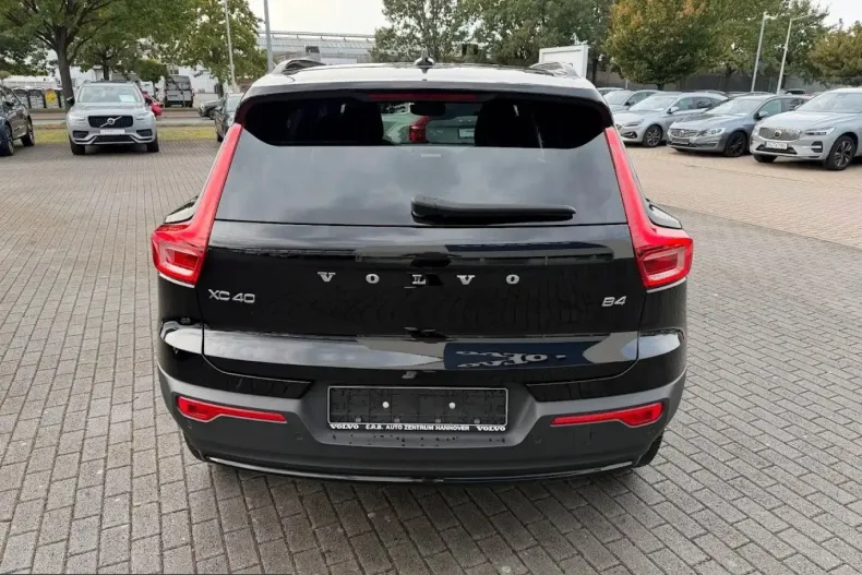 Volvo XC40 din 2024 cu 59.200 km - oferta VOL253814 - foto 8